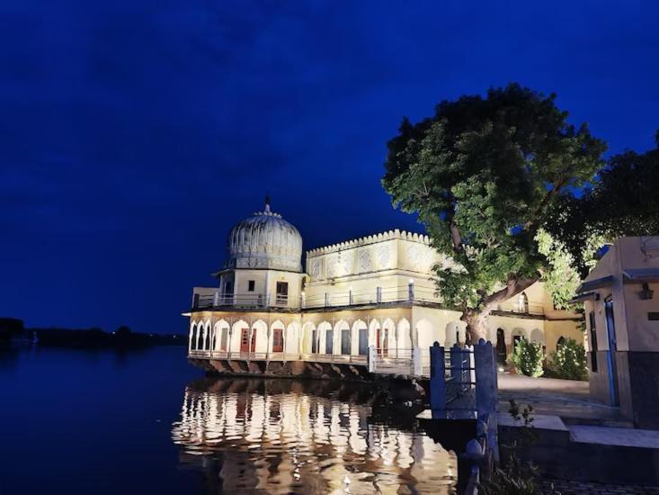 Phool Mahal Palace Кишангарх Екстериор снимка